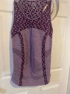 Under Control Lavender and Plum Geometric Seamless Tank